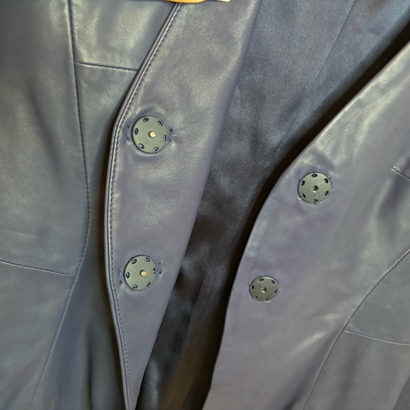 Giorgio Armani lamb leather and silk blazer - Picture 3 of 9